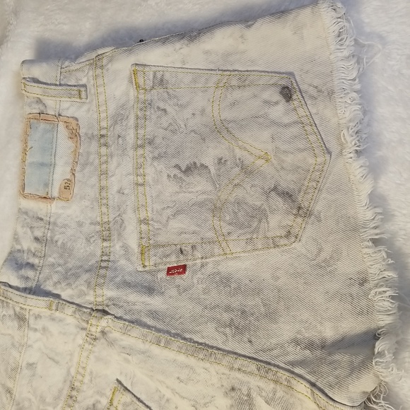 Levi’s Shorts 517 Womens  34 Marble‎ dyed Vintage Cutoffs Distressed High Rise - Picture 4 of 12